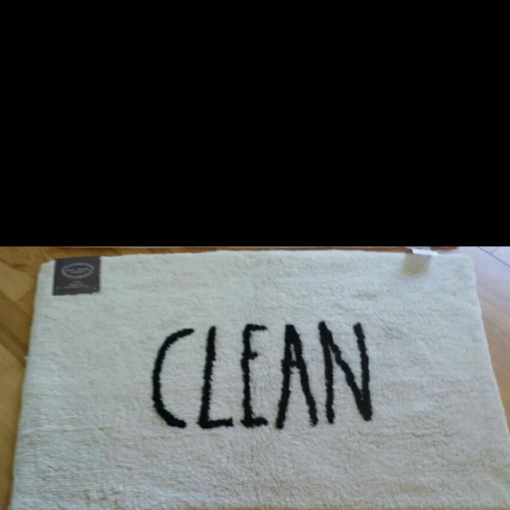 Rae Dunn CLEAN Bath mat